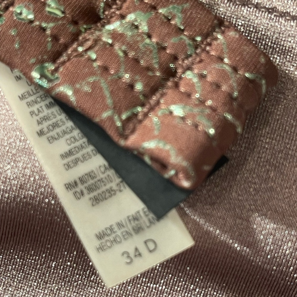 VS mermaid 🧜‍♀️ bombshell set 34D Top and M hoop nude bottoms - Picture 15 of 15